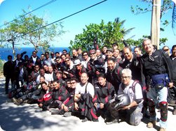Alle Teilnehmer auf dem höchsten Gipfel der Insel Boracay