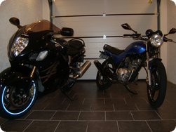 Yamaha YBR 125 und Suzuki Hayabusa