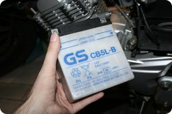 Blei-Säure-Batterie der YBR 125 (Typ CB5L-B)