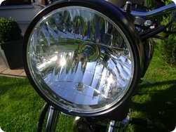 Neuer Scheinwerfer in Klarglasoptik