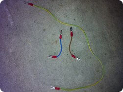 Für den Umbau angefertigte Leitungen