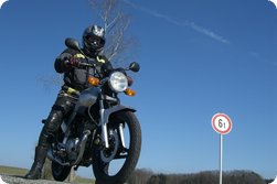 Strahlendblauer Himmel in Oberschwaben