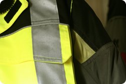 Front der Textiljacke: Gelb noch »dreckiger«