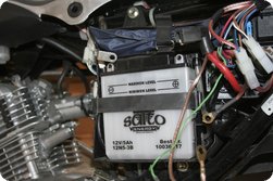Blei-Säure-Batterie in der YBR 125