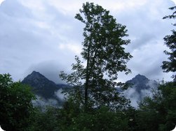 Immerhin: Die Wolken geben ein wenig Sicht preis