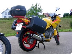 XJ 600 (4 BRA) mit Koffern