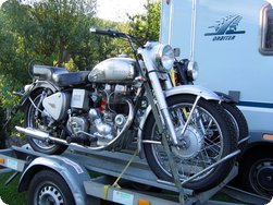 Very british: Royal Enfield (aus Indien)